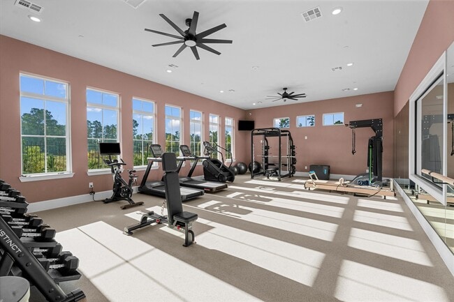 Building Photo - Boardwalk Village