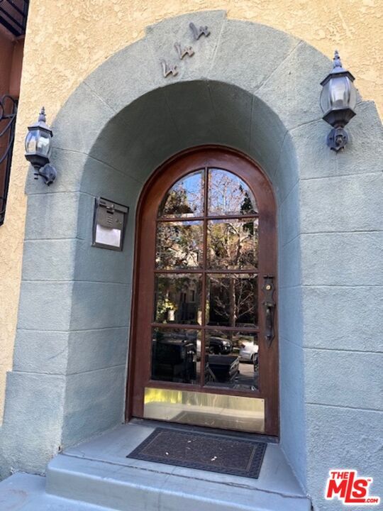 Foto del edificio - 444 N Sycamore Ave