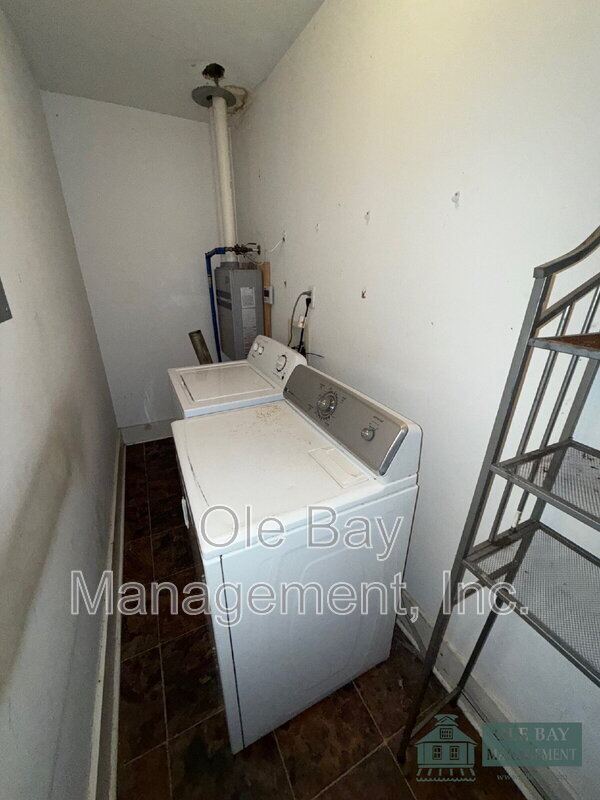 Building Photo - 257-B Adams St