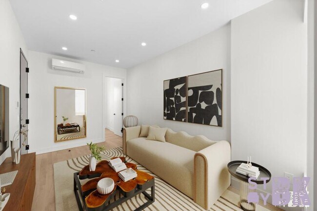 Building Photo - 3 bedroom in RIDGEWOOD NY 11385