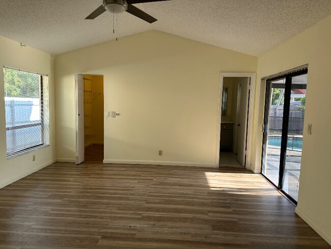 Foto del edificio - 8208 SW 12th Pl