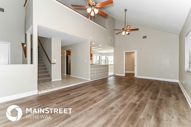 Building Photo - 17609 Brentwood Ct