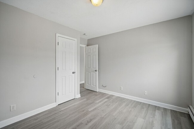 Interior Photo - ONE MONTH FREE - Limited Time Only - Anken...