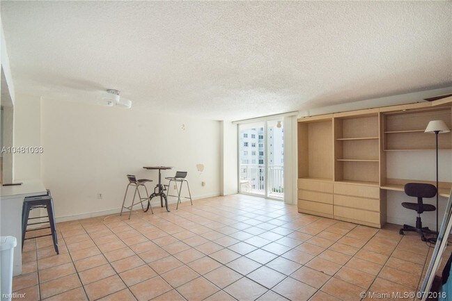 Foto del edificio - 365 Ocean Dr