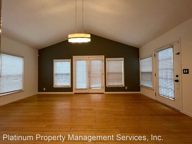 Building Photo - 3 br, 2 bath House - 8463 Lake Drive
