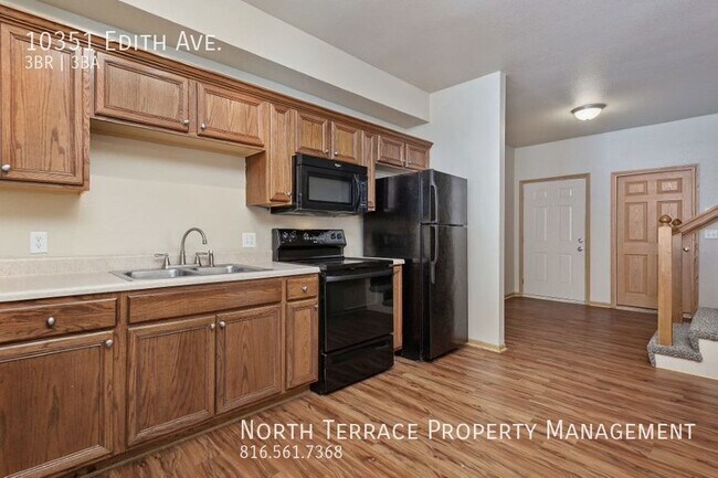 Foto del edificio - Great 3BR 2.5BATH Townhouse in Kansas City...