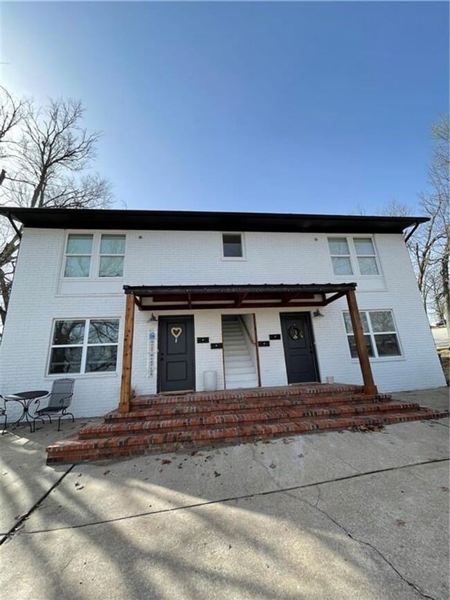 Building Photo - 721 Taylor St