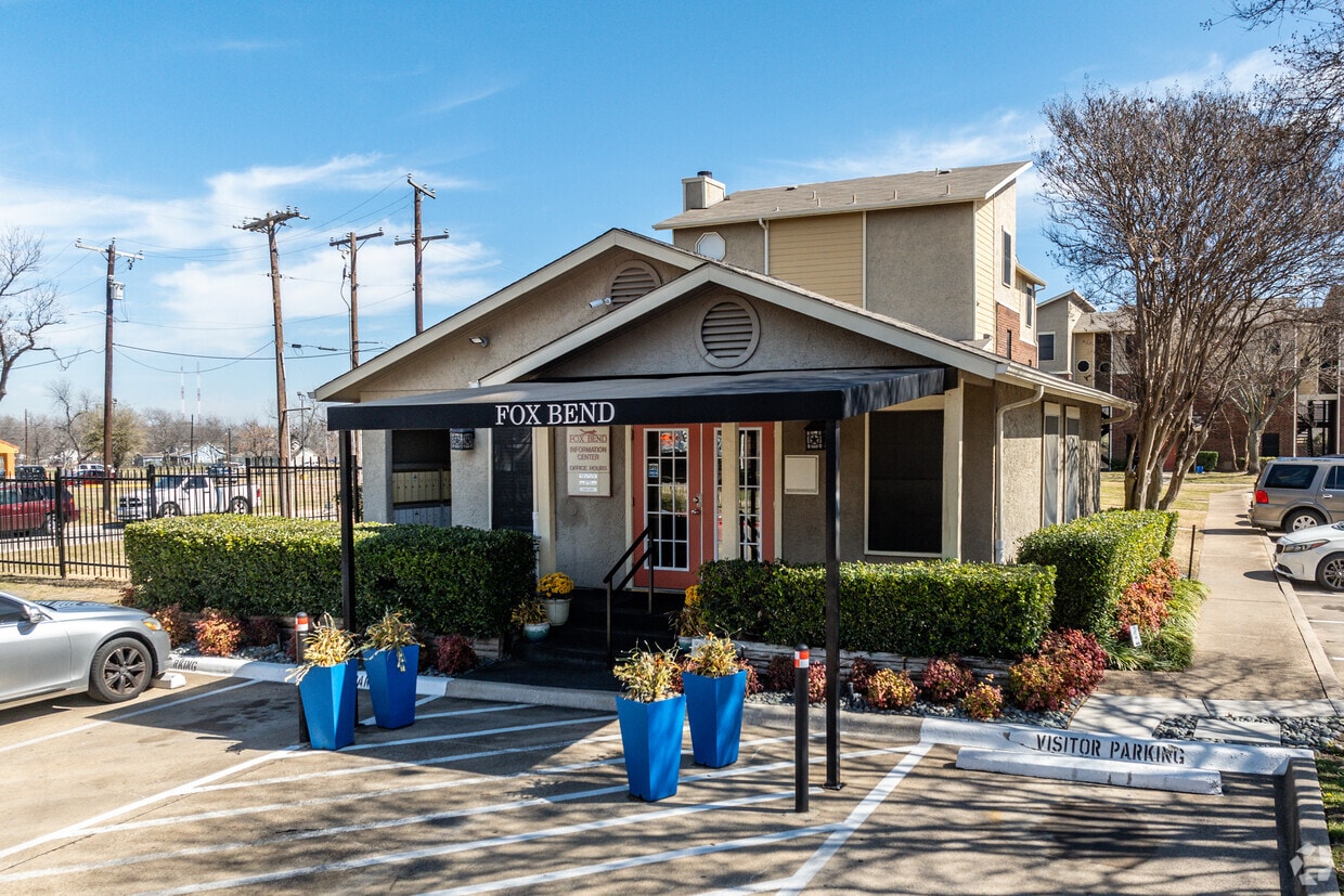 Primary Photo - FOX BEND APARTMENTS