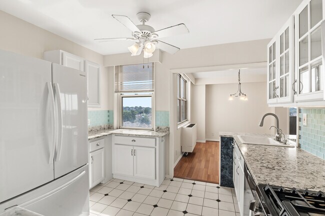 Foto del edificio - 50 Glenbrook Rd