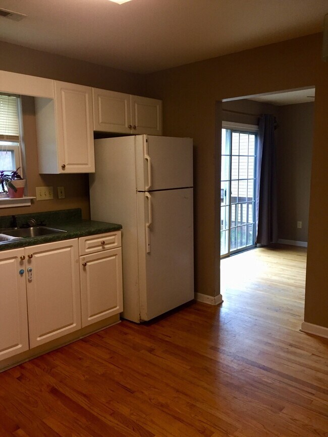 Foto del edificio - 3 bedroom with garage, great Simpsonville ...