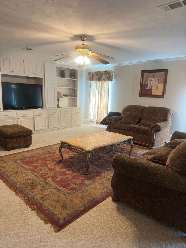 Foto del edificio - Rural Brandon Condo For Rent 3bd 2ba Fully...