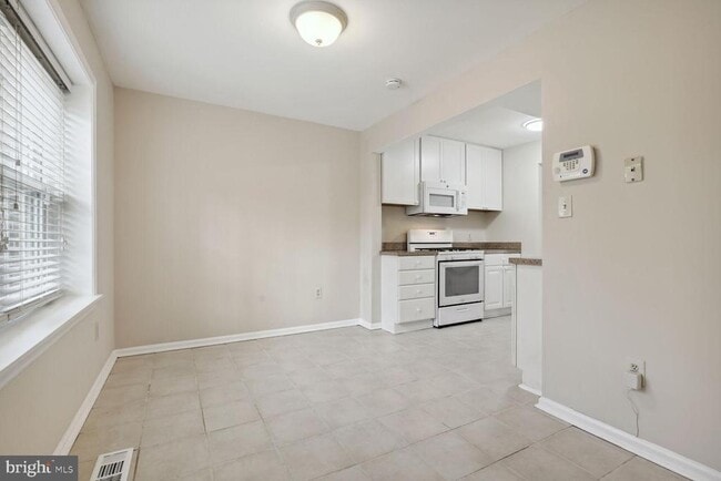 Building Photo - 1535 Chatham Colony Ct
