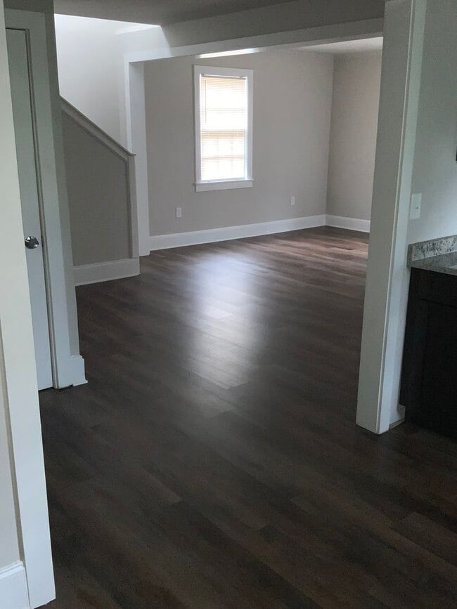 Building Photo - 108 Myrtle Dr