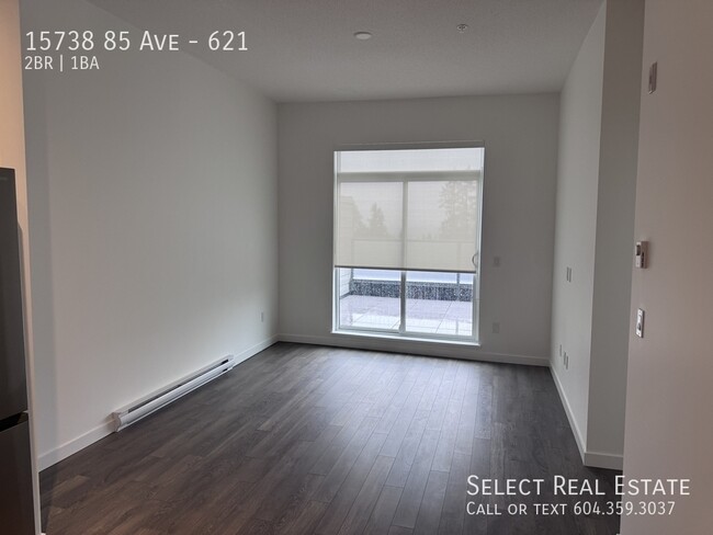 Photo du bâtiment - 15738-15785 85 Ave
