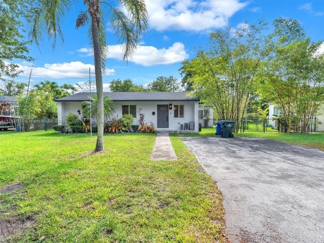 Building Photo - 6520 SW 63rd Ct