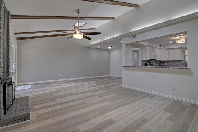 Building Photo - 3121 Willowbrook Ct
