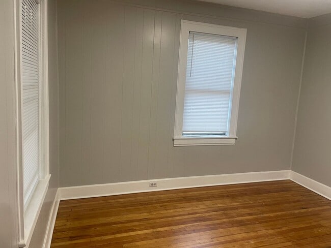 Building Photo - 3 bedroom 1 bath House in Roanoke County