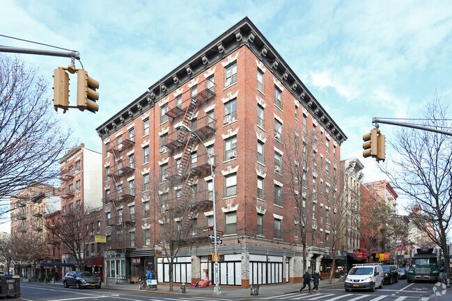 Building Photo - 189-195 Bleecker St