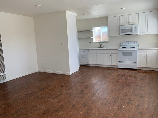 1 bedroom - 2300 Delaware St