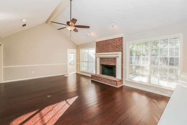 Building Photo - 117 Trace Ridge Dr