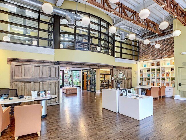 Building Photo - Downtown Dream at Uptown! 2/2, 5th floor c...
