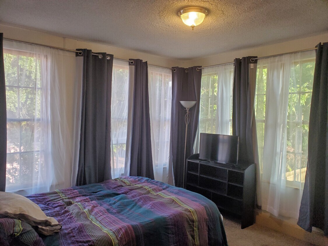 Foto principal - 410 Telfair St