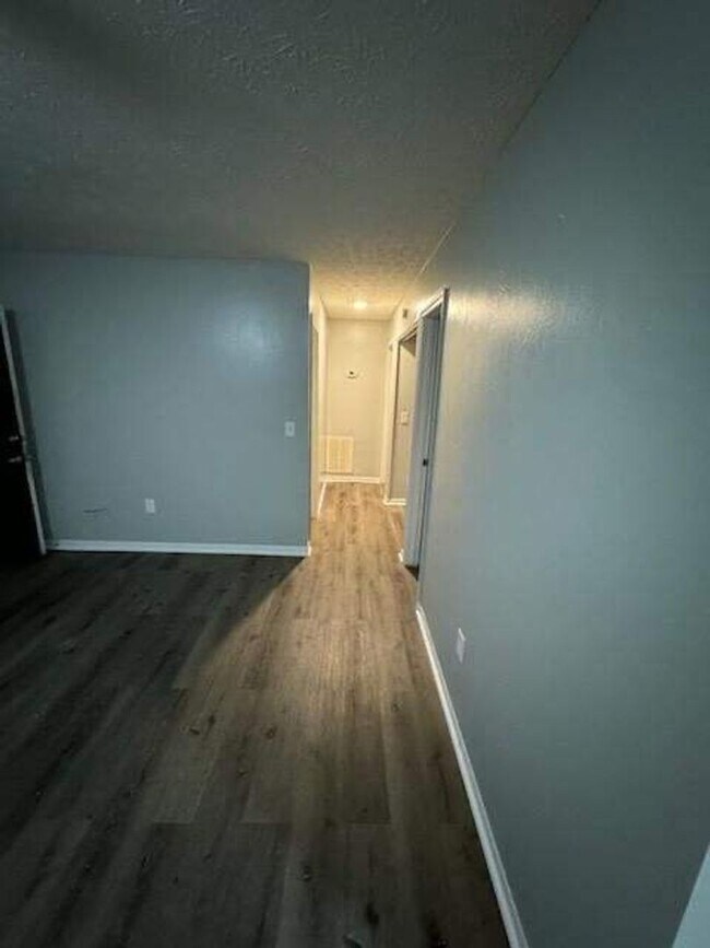 Building Photo - Sevierville 37862 - 2 bedroom, 1 bath apar...