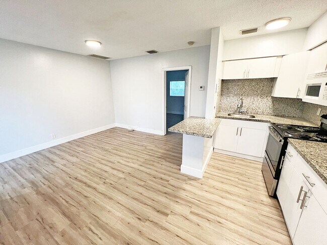 Foto del edificio - 631 NE 10th Ave