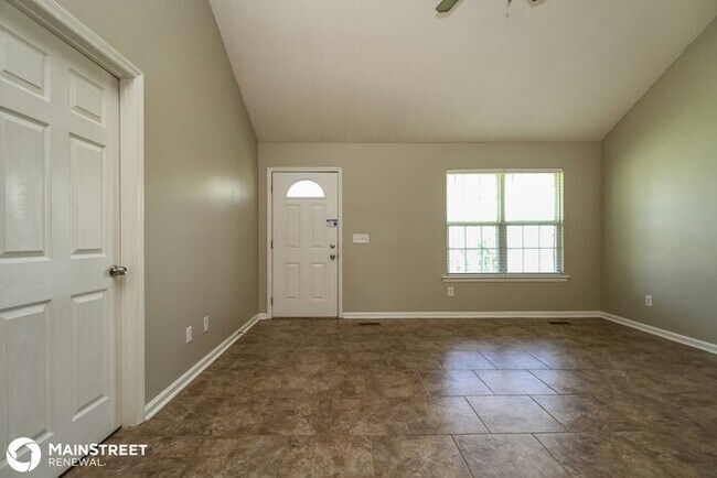 Building Photo - 114 Sierra Dr