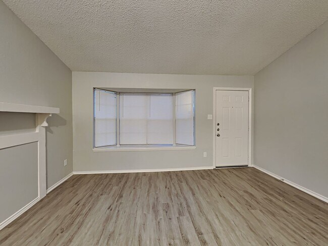 Foto del edificio - Newly Renovated Single Family Home | 3 BR/2BA | Near Downtown Dallas!
