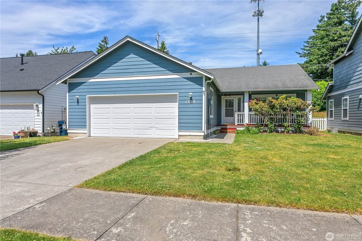 Primary Photo - Beautiful Three Bedroom House in Lynden Fo...