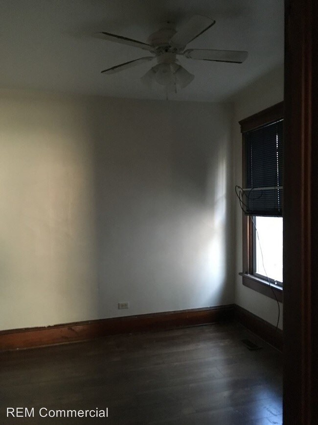 Building Photo - 3 br, 1 bath House - 411 Tyler Street