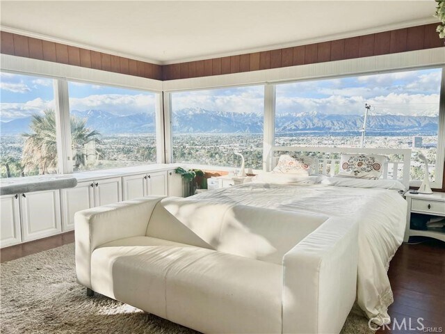 Foto del edificio - 2832 E Farview Ln
