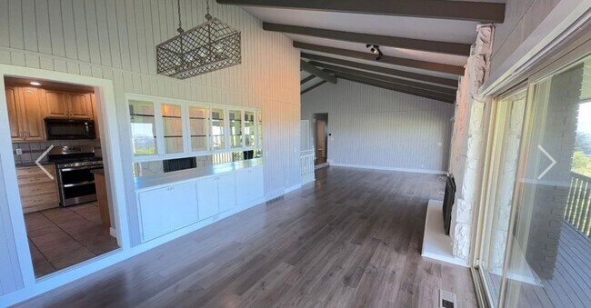 Foto del edificio - Large home with spectacular Salt Lake City views
