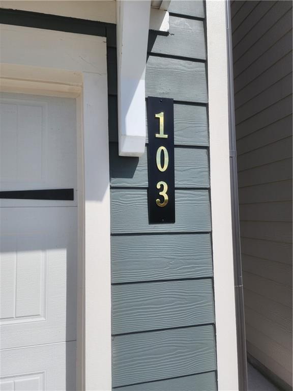 Building Photo - 103 Toter Trce