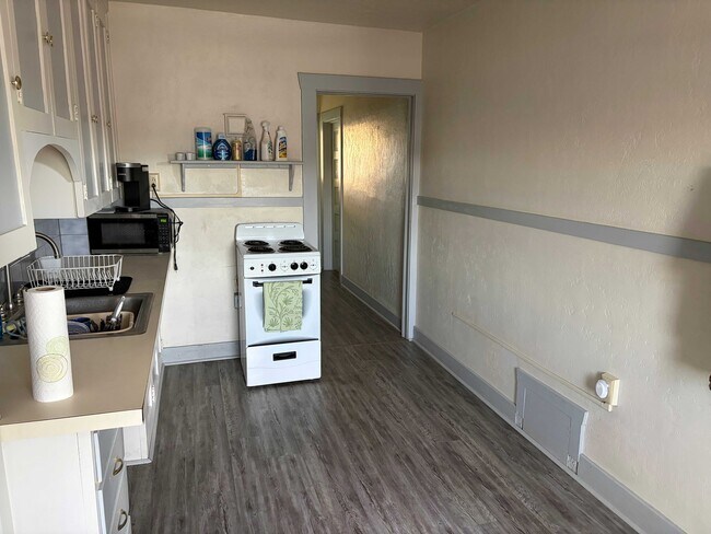 Cocina (ocupada) - 315 W Halliday St