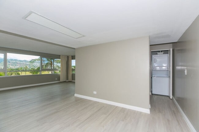 Foto del edificio - ? Spacious 2-Bedroom Condo at Fairway Manor – Incredible Value Near Waikiki! ?