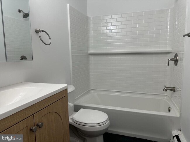 Foto del edificio - 816 Garnet Dr