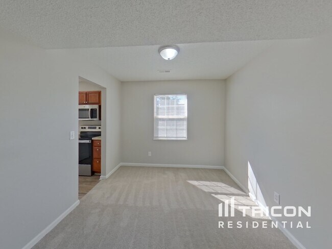 Foto del edificio - 741 Elderberry Ln
