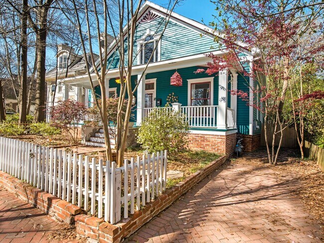 Foto del edificio - 623 Cherokee Ave SE