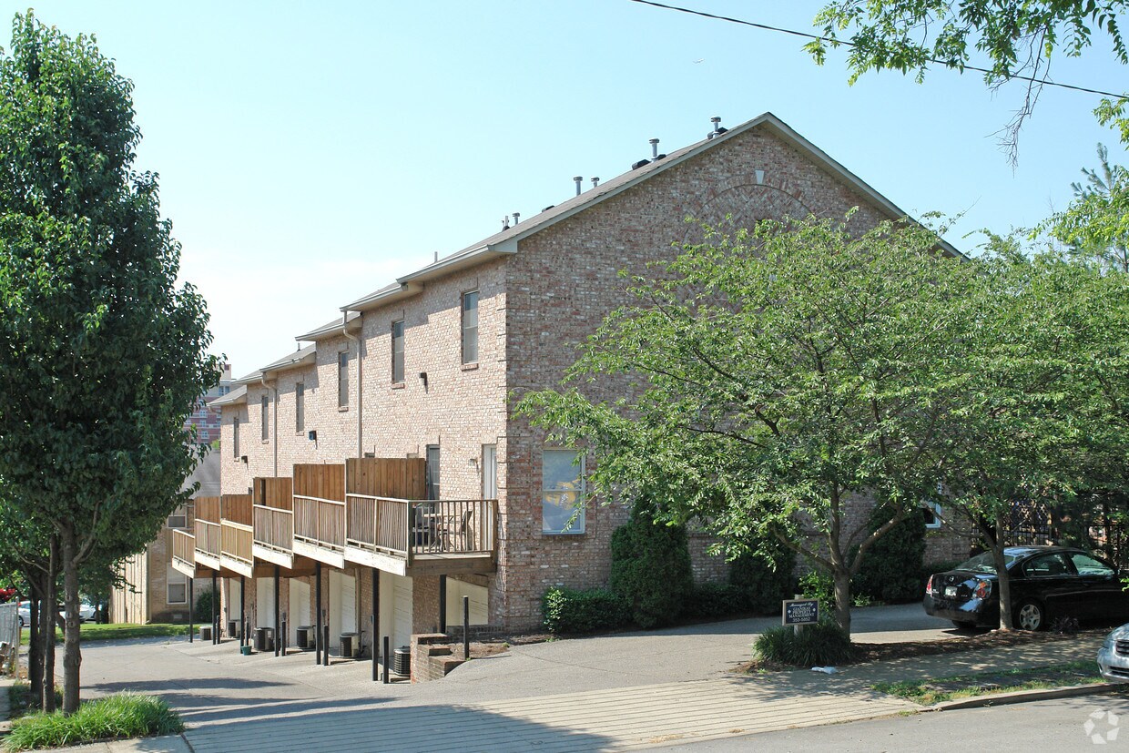 Avalon Apartments in Nashville, TN