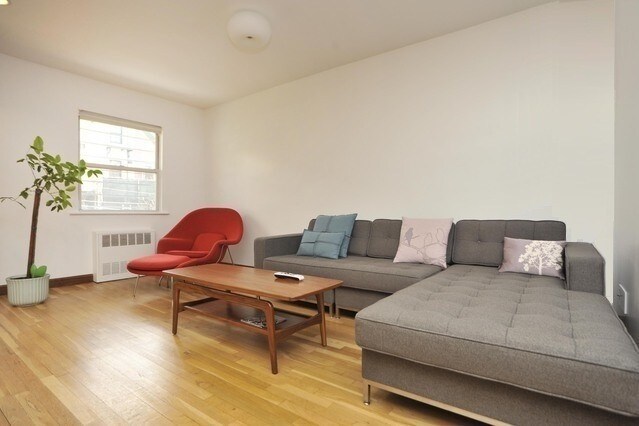 Foto principal - 3255 41st St