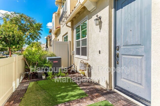 Foto del edificio - 1520 Santa Carolina Rd