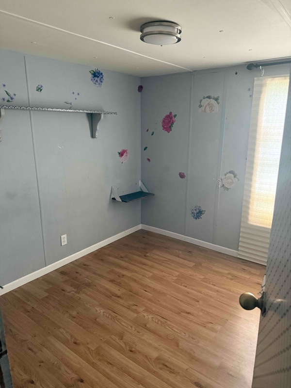 Building Photo - 519 Main St W