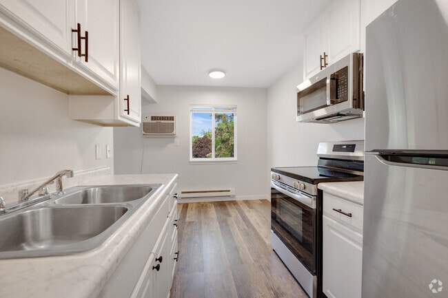 Building Photo - Fernbrook Apartments