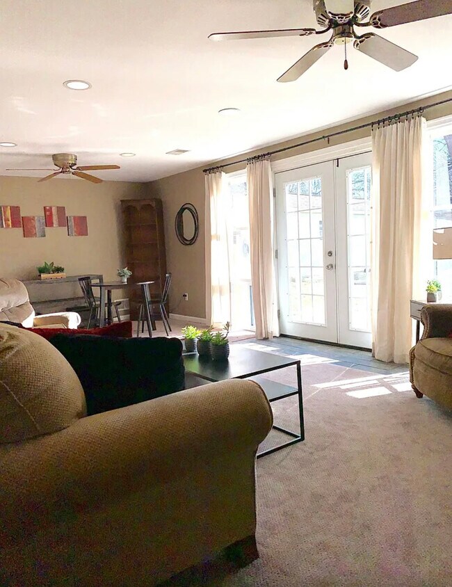 Foto del edificio - 5412 Amberwood Ln