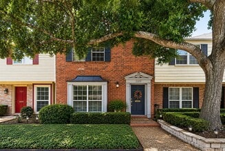 Building Photo - 2109 Lander Ln