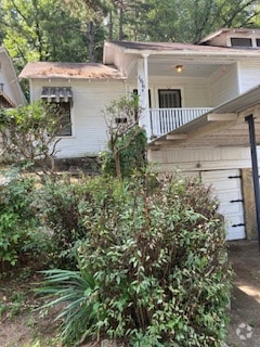 Building Photo - 166 Ramble St