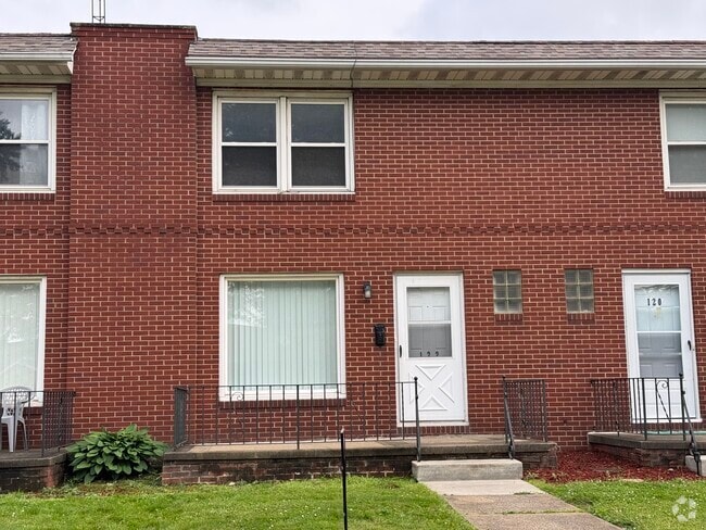 Building Photo - 122 Spangler Rd NE