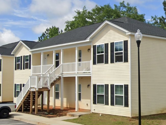 Building Photo - New Reduced Rental Rate